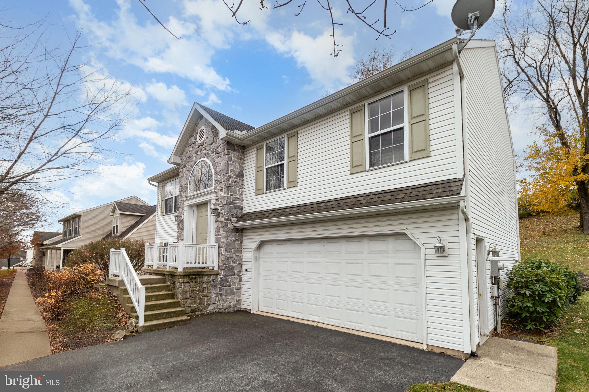 34 Devonshire Place Columbia, PA 17512 - Photo 4 of 28 34 Devonshire Pl, Your new address!