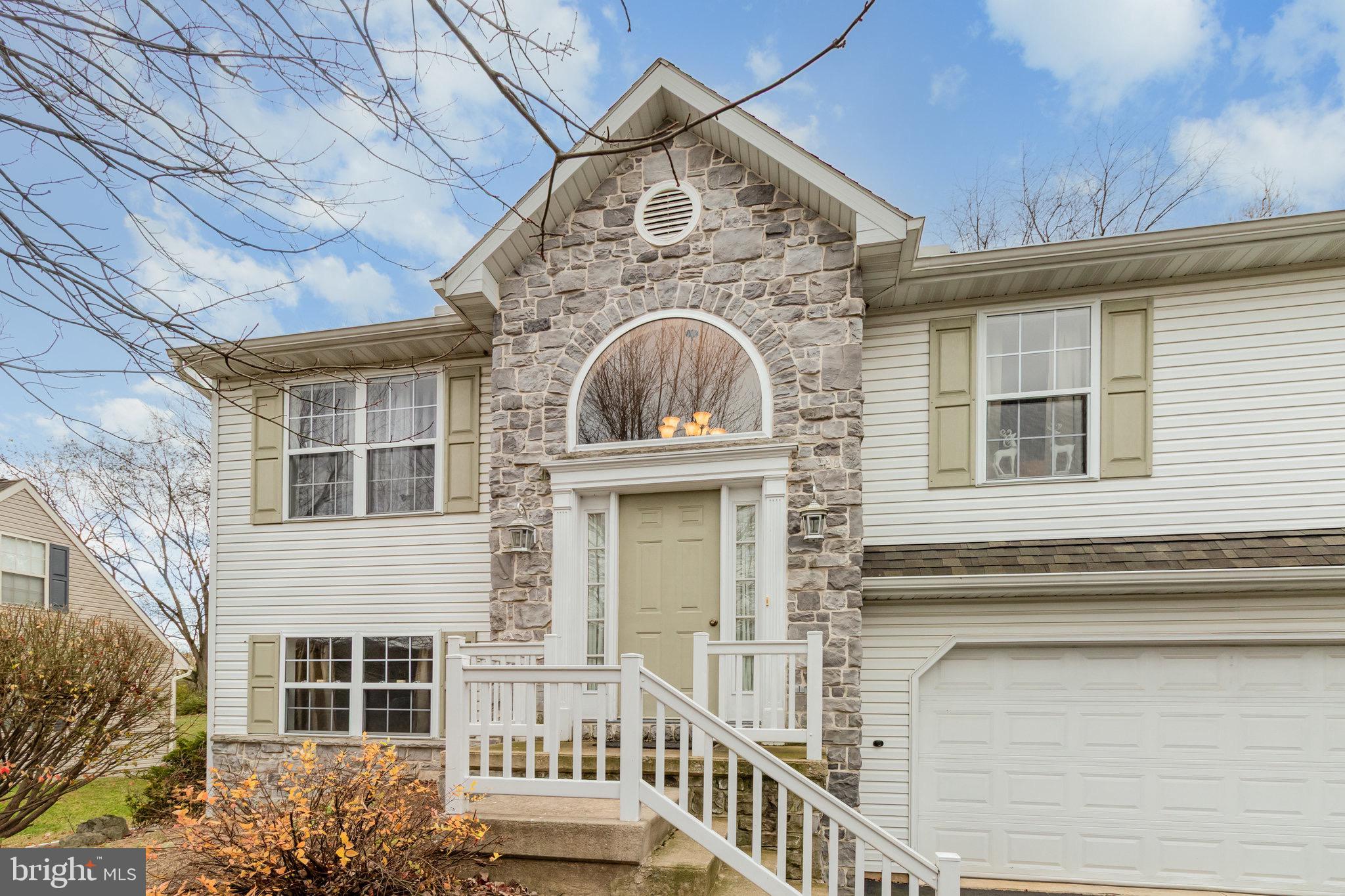 34 Devonshire Place Columbia, PA 17512 - Photo 5 of 28 34 Devonshire Pl, Your new address!