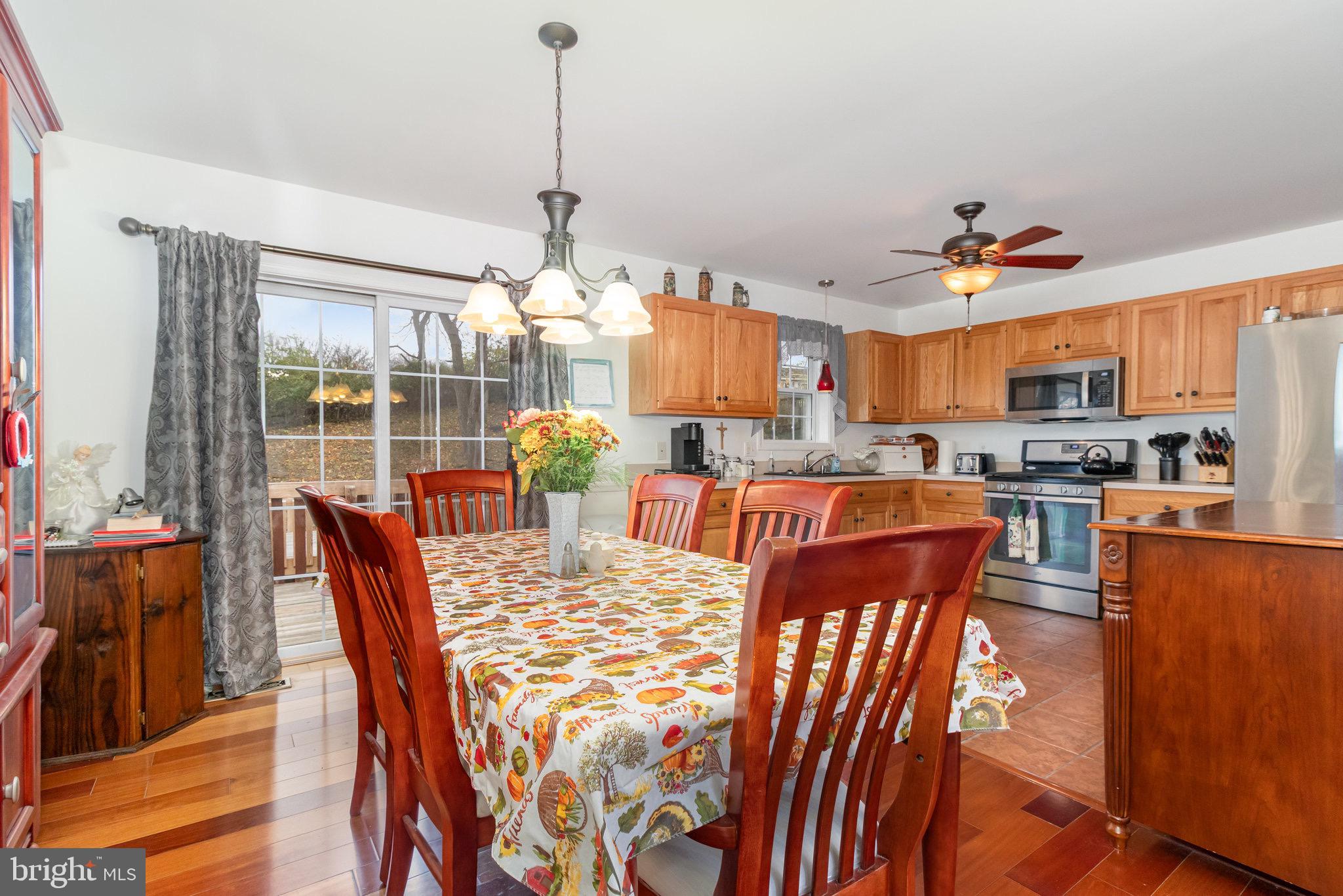 34 Devonshire Place Columbia, PA 17512 - Photo 10 of 28 Dining Room