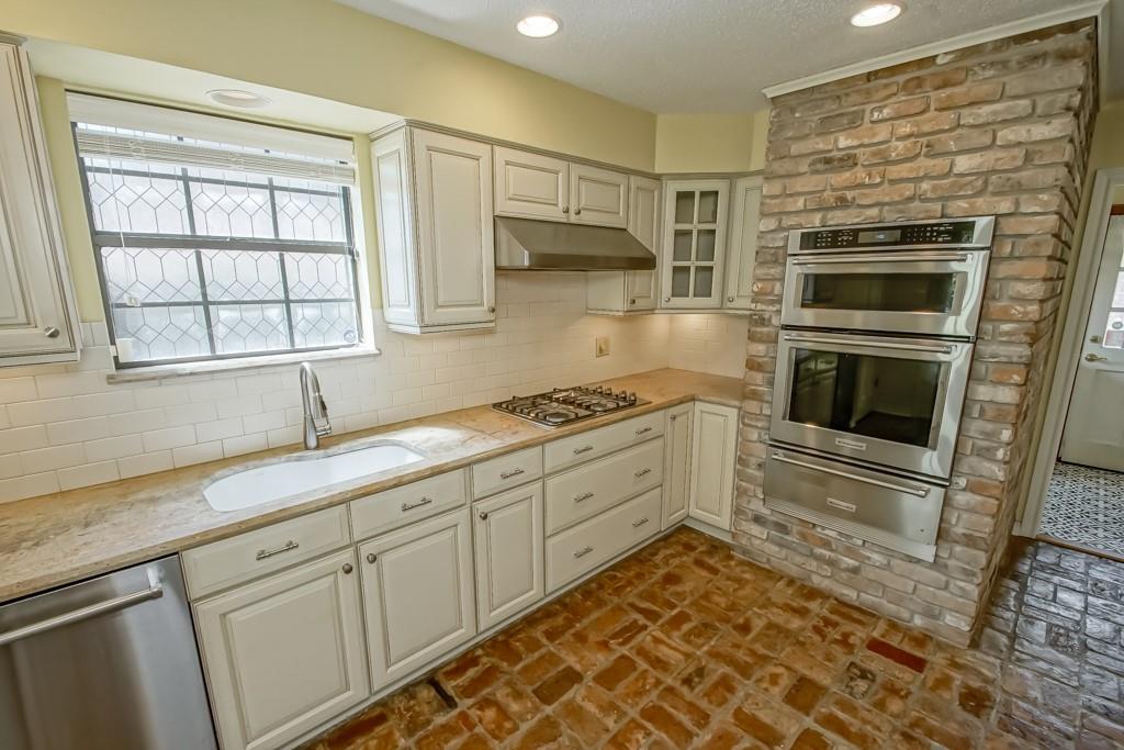 8808 Chretien Point Place River Ridge, LA 70123 - Photo 11 of 33