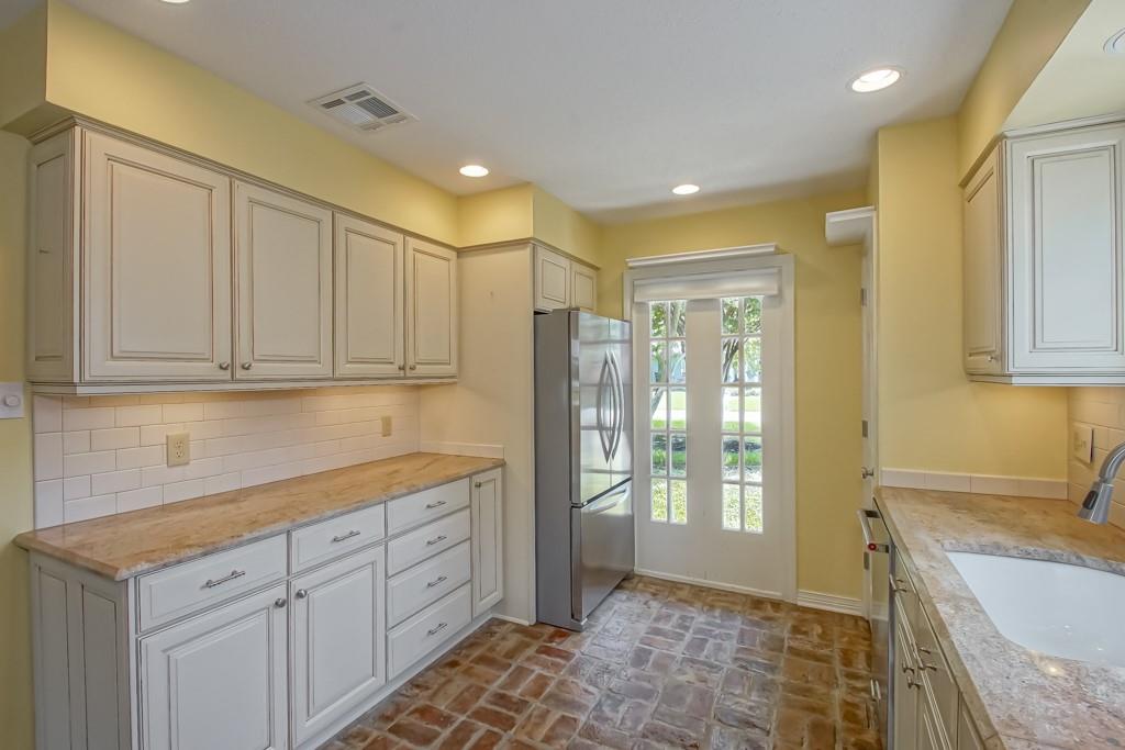 8808 Chretien Point Place River Ridge, LA 70123 - Photo 12 of 33