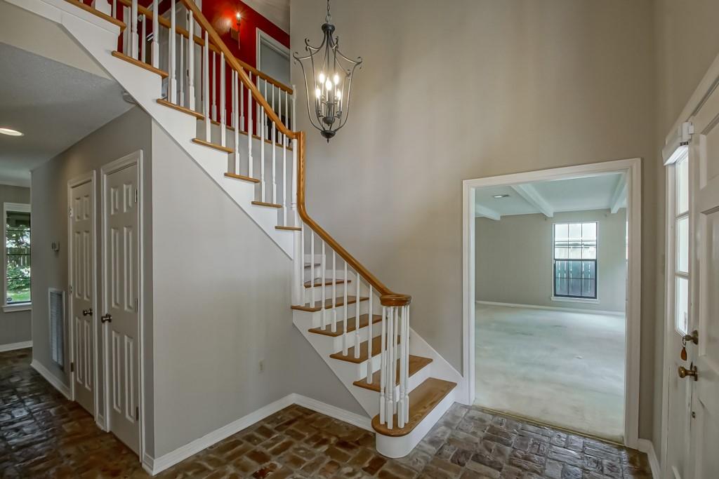 8808 Chretien Point Place River Ridge, LA 70123 - Photo 5 of 33