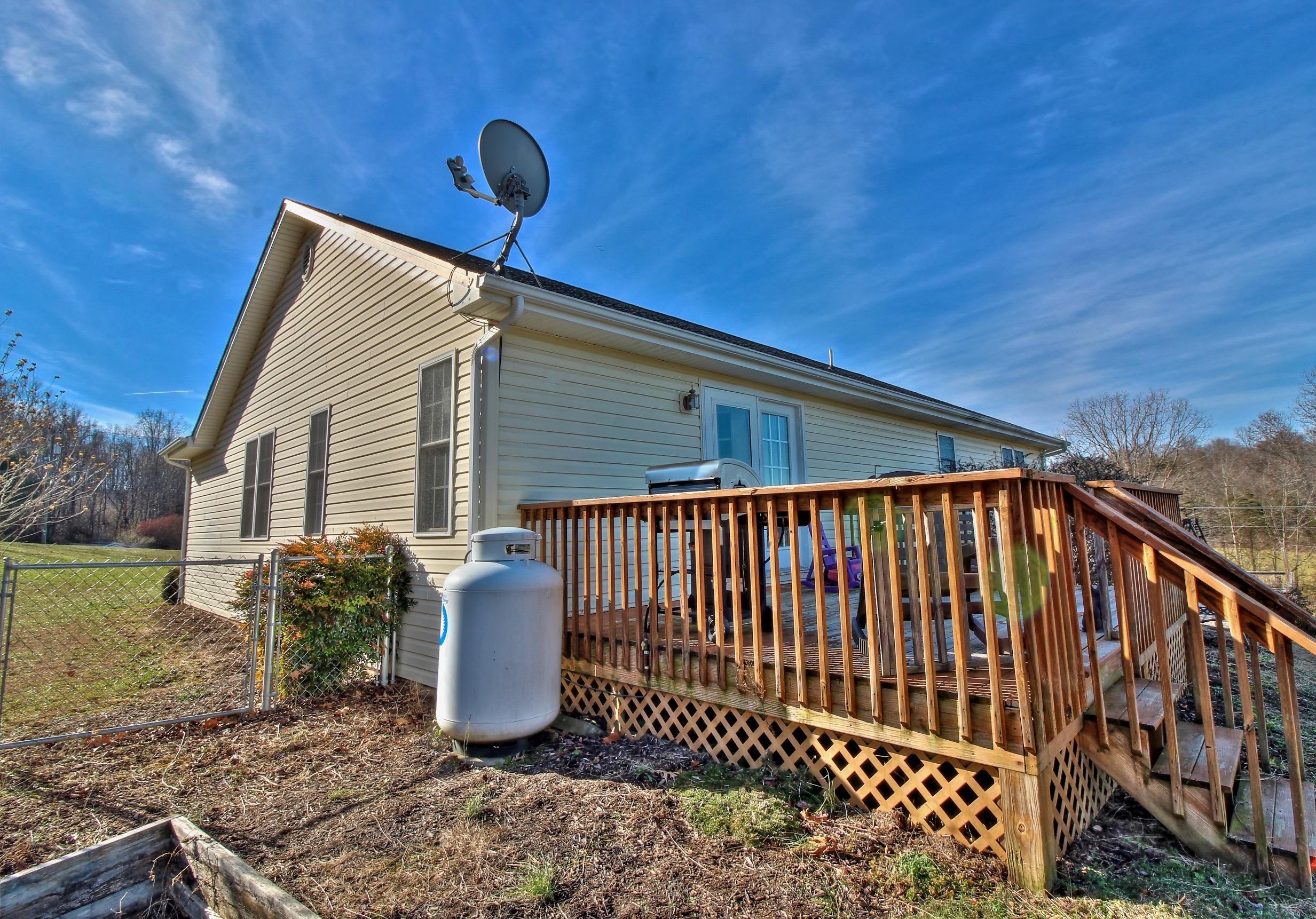 720 Pine Haven Road Fincastle, VA 24090 - Photo 12 of 38 720 Pinehaven RD, Fincastle, VA 24090