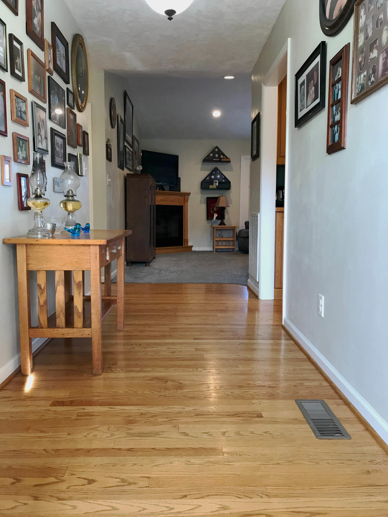 720 Pine Haven Road Fincastle, VA 24090 - Photo 15 of 38 Spacious Entry