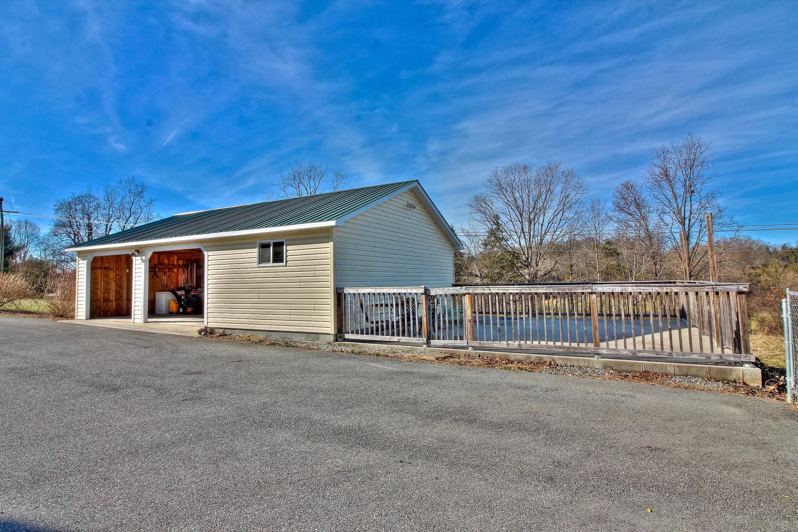 720 Pine Haven Road Fincastle, VA 24090 - Photo 7 of 38 720 Pinehaven RD, Fincastle, VA 24090