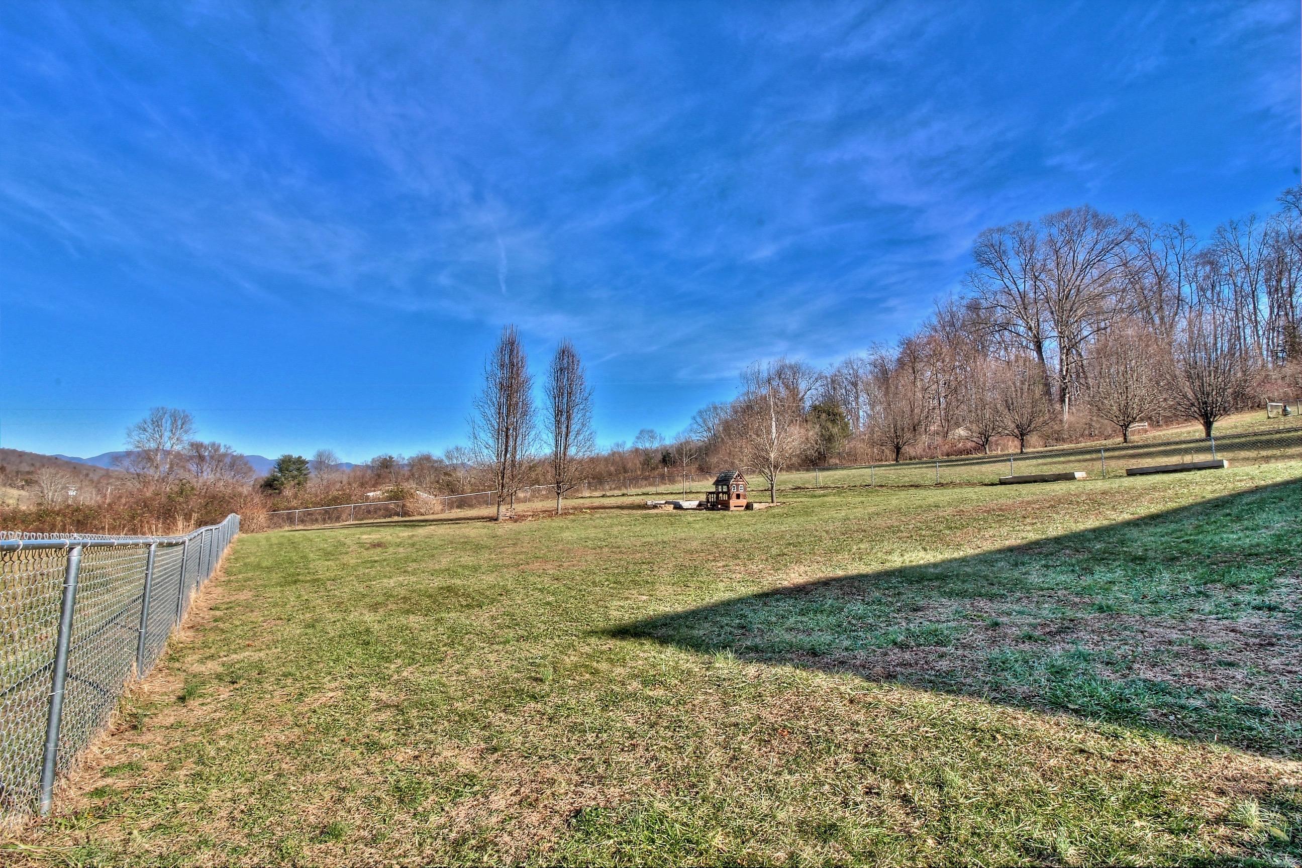 720 Pine Haven Road Fincastle, VA 24090 - Photo 9 of 38 720 Pinehaven RD, Fincastle, VA 24090