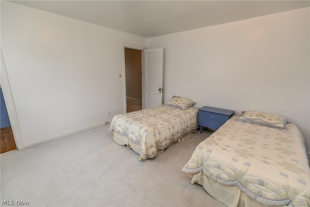 1186 Avondale Road Cleveland, OH 44121 - Photo 24 of 33