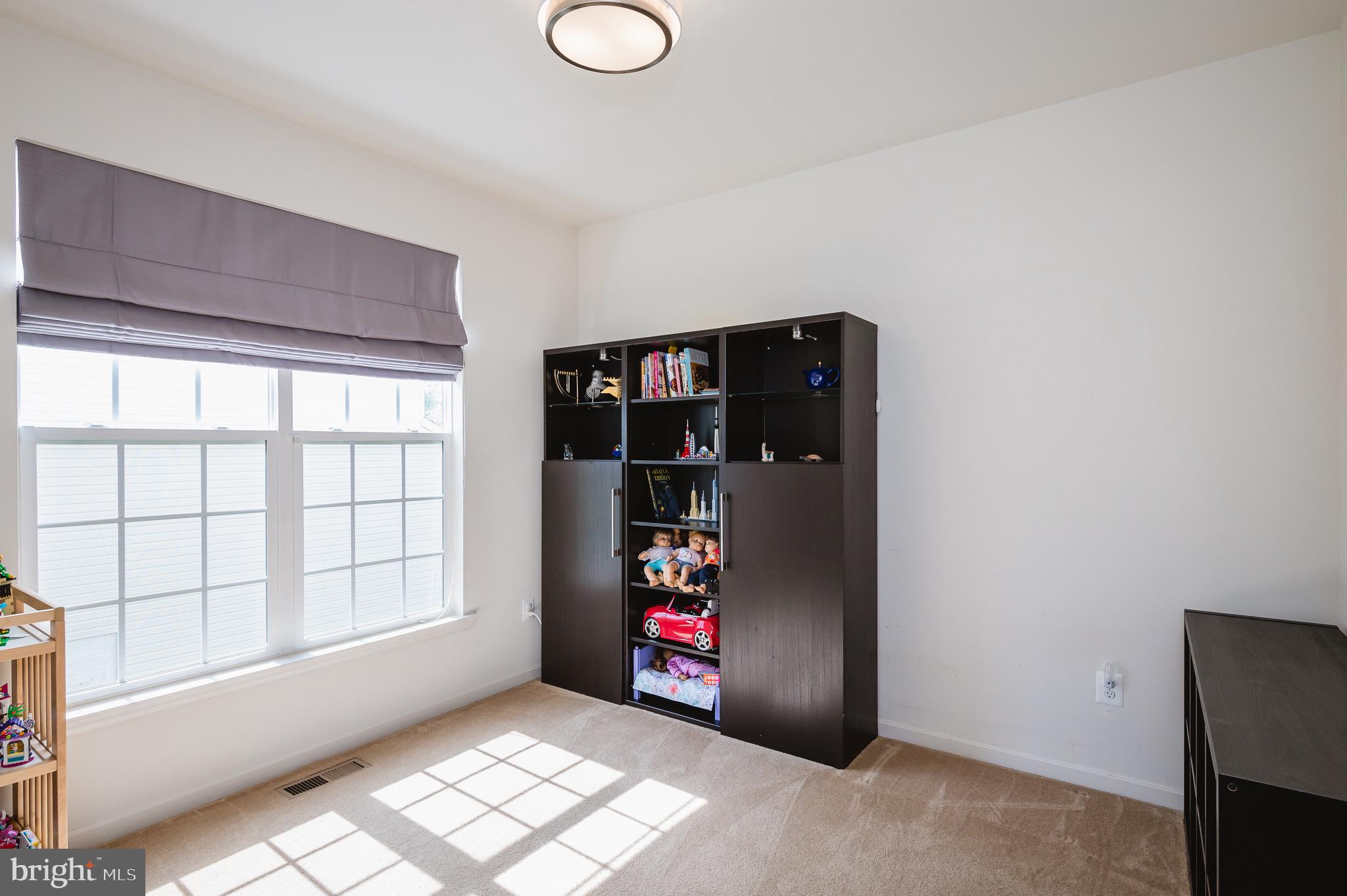 2309 Pomander Road Baltimore, MD 21209 - Photo 15 of 45