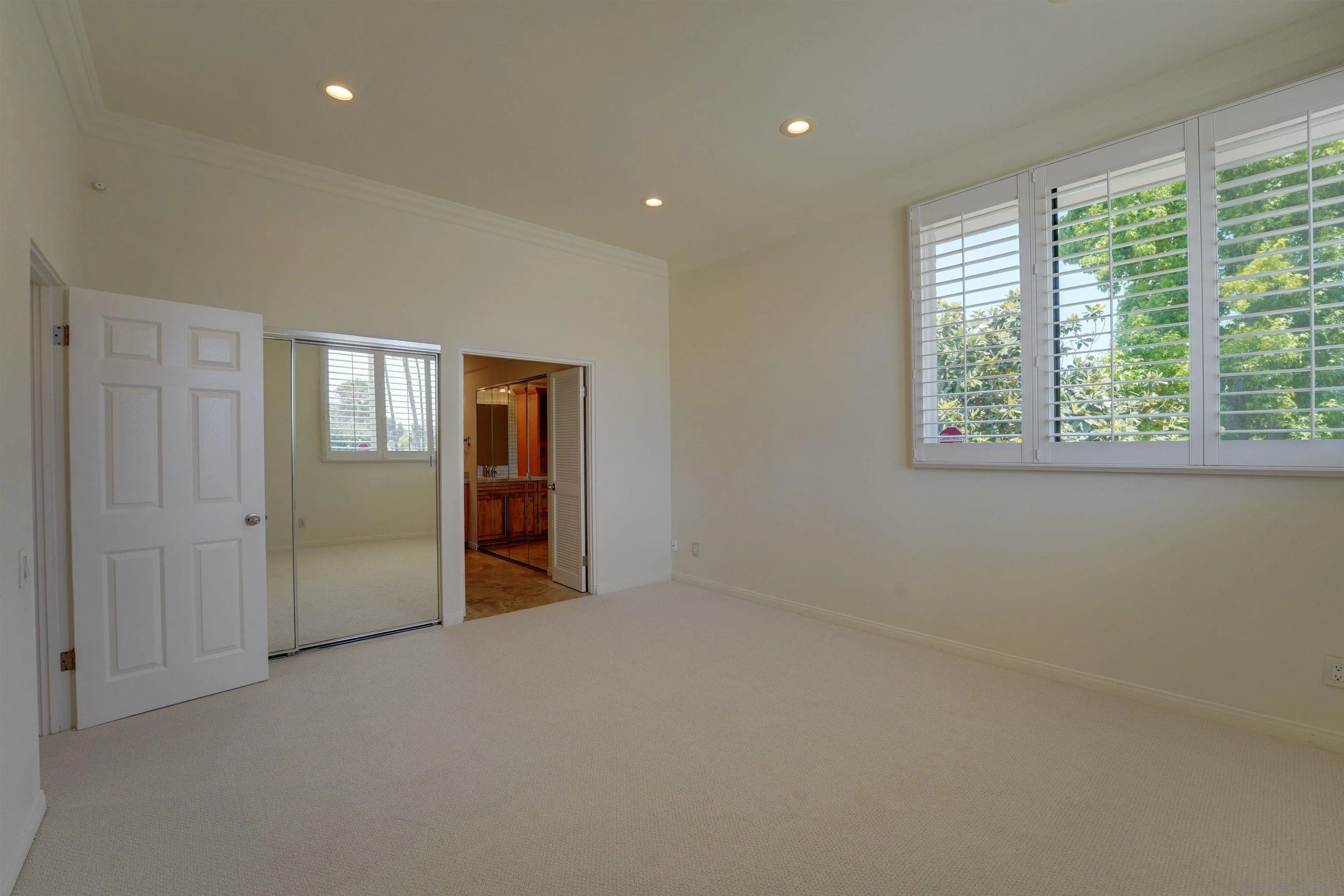 129 Cancha De Golf Rancho Santa Fe, CA 92091 - Photo 14 of 31 Primary Bedroom