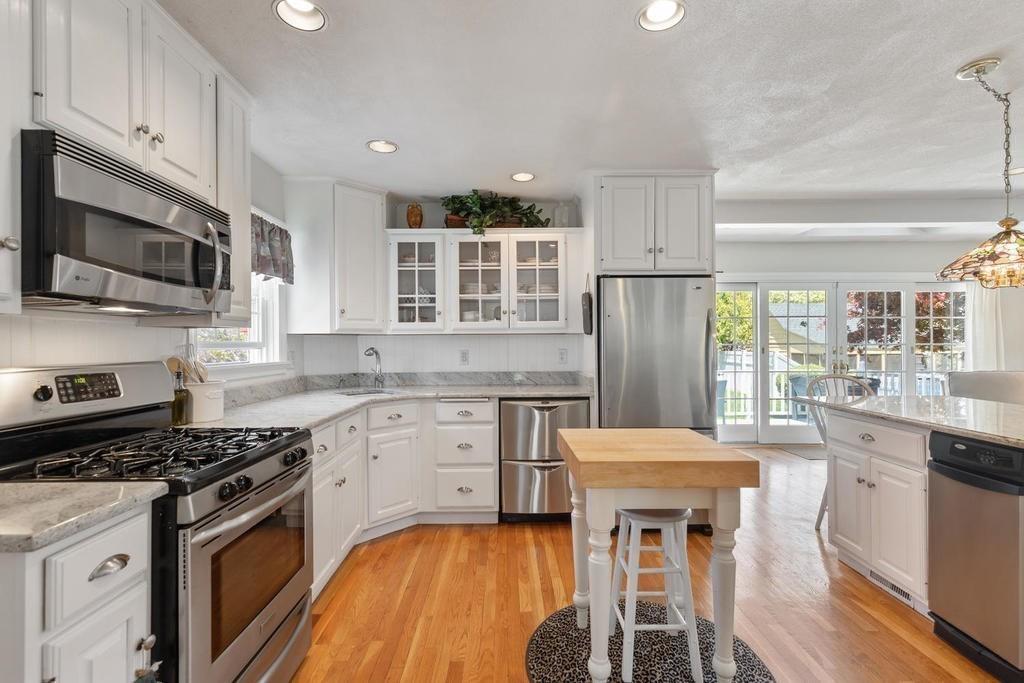 21 Buchanan Road Salem, MA 01970 - Photo 7 of 37 Gallery Image 7