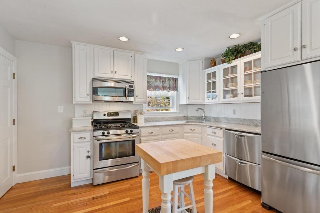 21 Buchanan Road Salem, MA 01970 - Photo 8 of 37 Gallery Image 8
