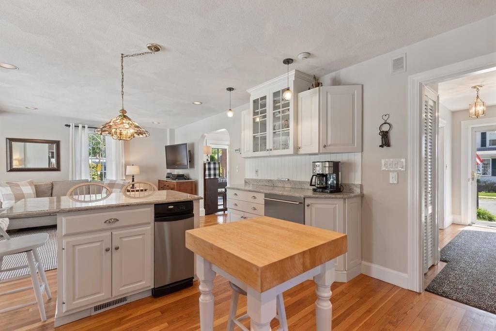 21 Buchanan Road Salem, MA 01970 - Photo 9 of 37 Gallery Image 9