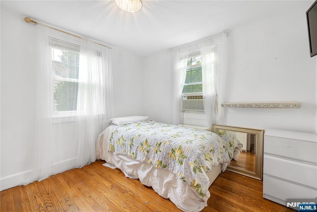 384 Woods Road Teaneck, NJ 07666 - Photo 10 of 17