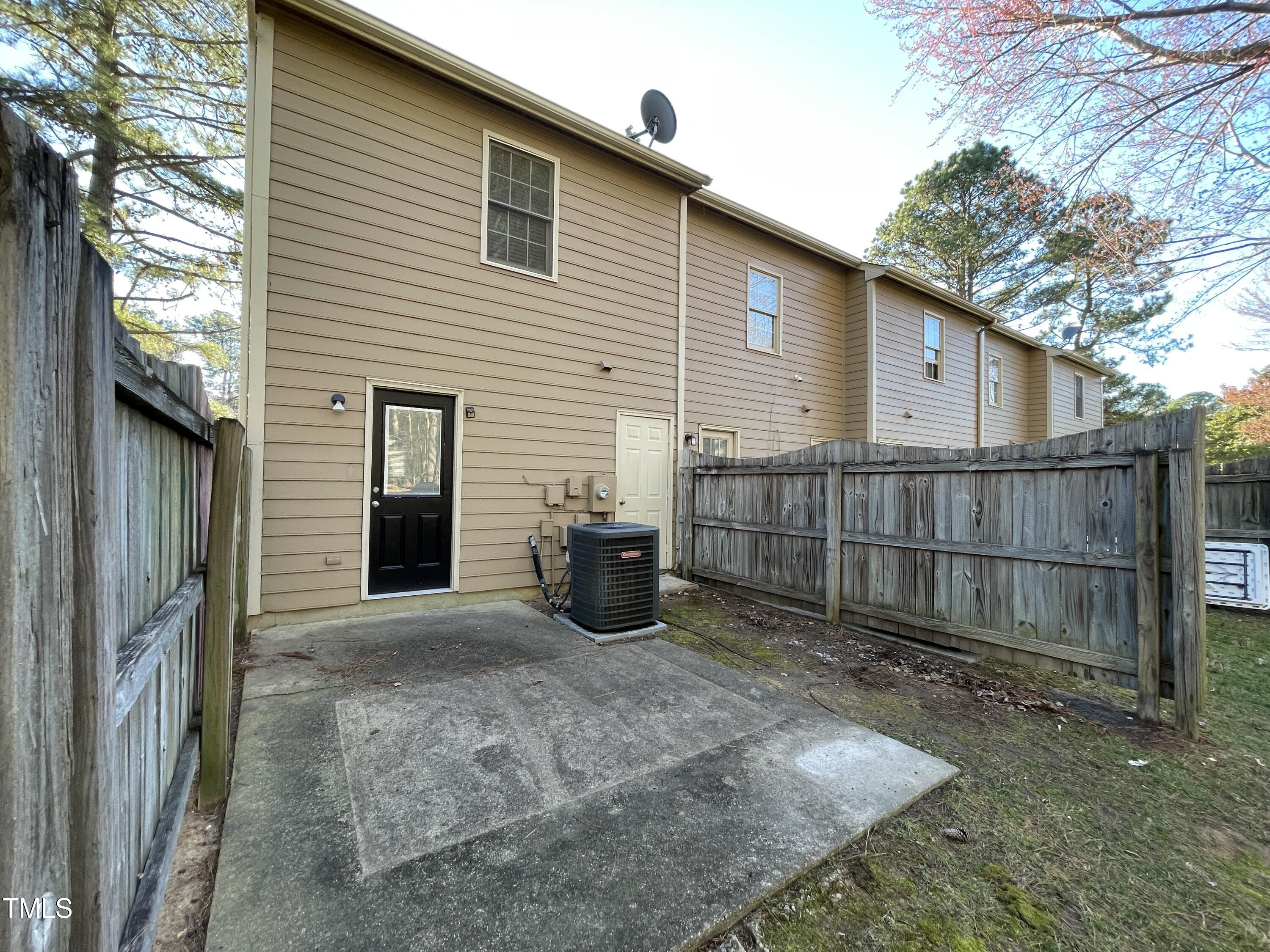 2926 Faversham Place Raleigh, NC 27604 - Photo 30 of 36 3CEB07E4-BFEE-4BEA-B109-A4BACE464062