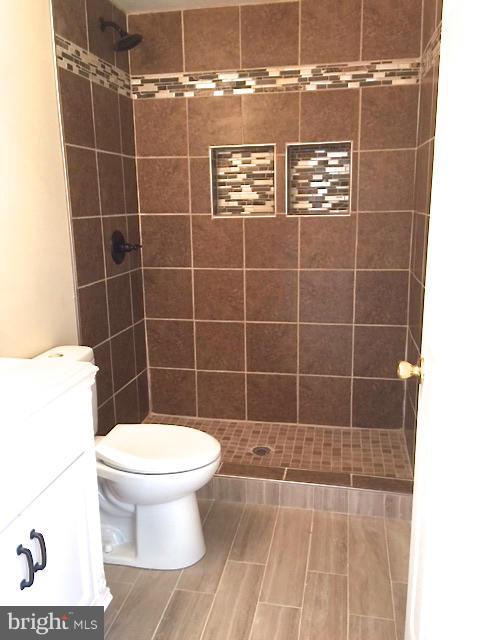 4412 Buffalo Road Mount Airy, MD 21771 - Photo 15 of 27 Bath (Master)