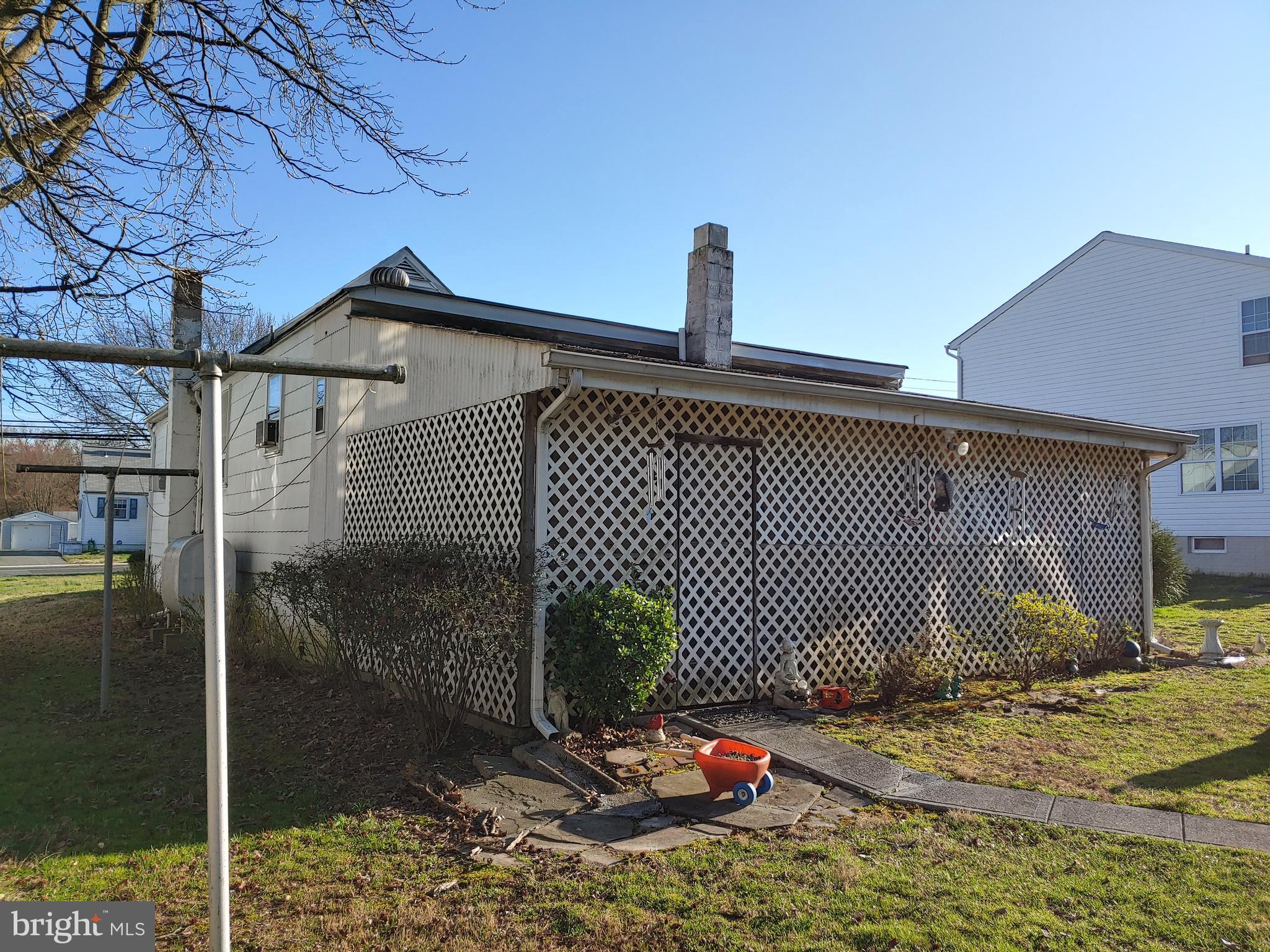 1718 Middleborough Road Baltimore, MD 21221 - Photo 3 of 27
