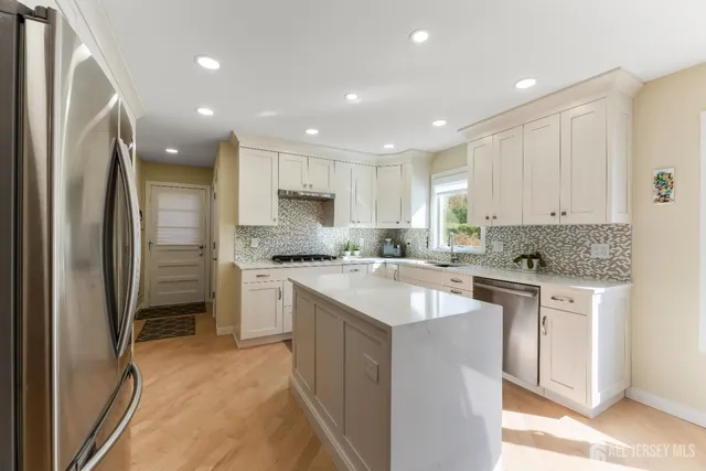 $850,000 | 990 Hoover Drive, North Brunswick, NJ 08902