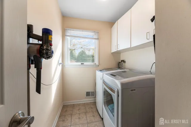 $850,000 | 990 Hoover Drive, North Brunswick, NJ 08902