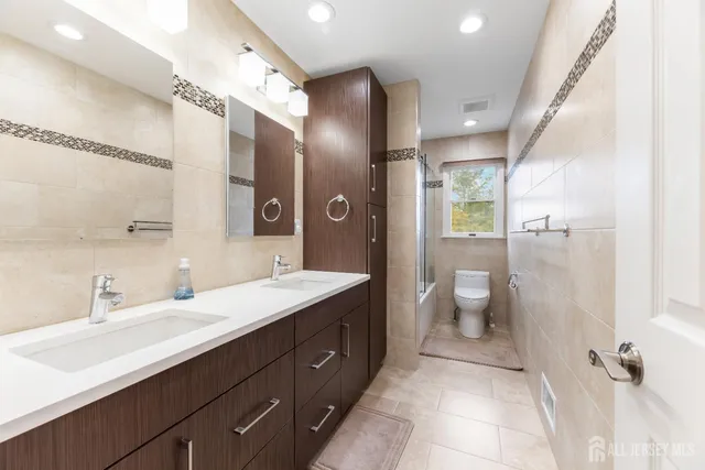 $850,000 | 990 Hoover Drive, North Brunswick, NJ 08902