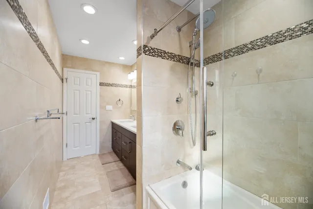 $850,000 | 990 Hoover Drive, North Brunswick, NJ 08902