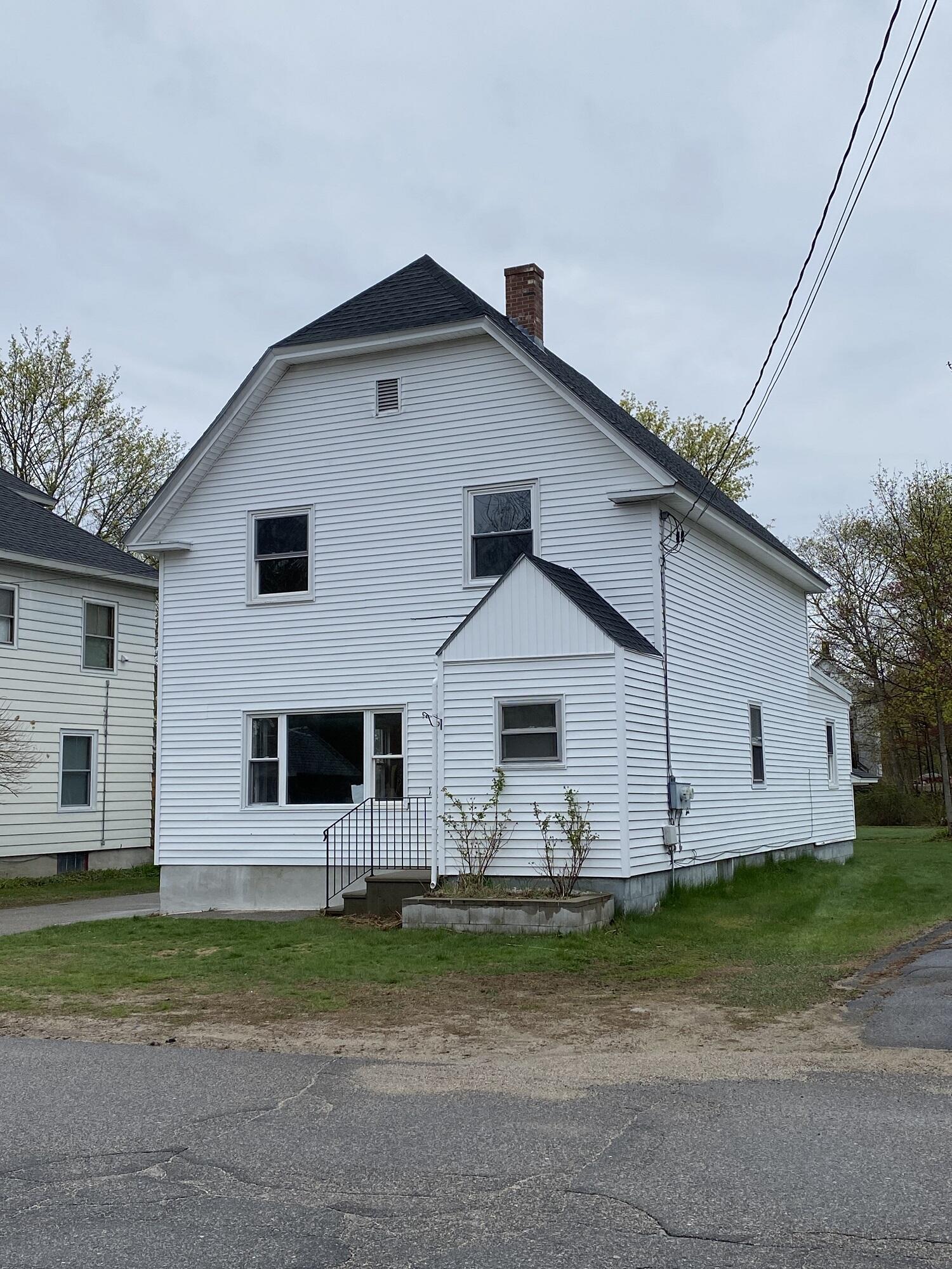 18 Bradeen Street Springvale, ME 04083 - Photo 1 of 17 1 brad