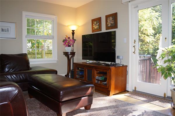 93 MacArthur Road Concord, MA 01742 - Photo 8 of 30 Gallery Image 8