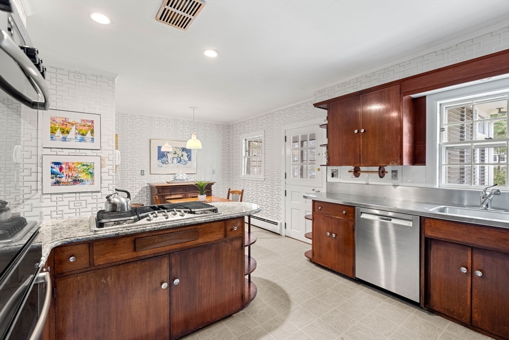 240 Clark Road Lowell, MA 01852 - Photo 13 of 42 Gallery Image 13