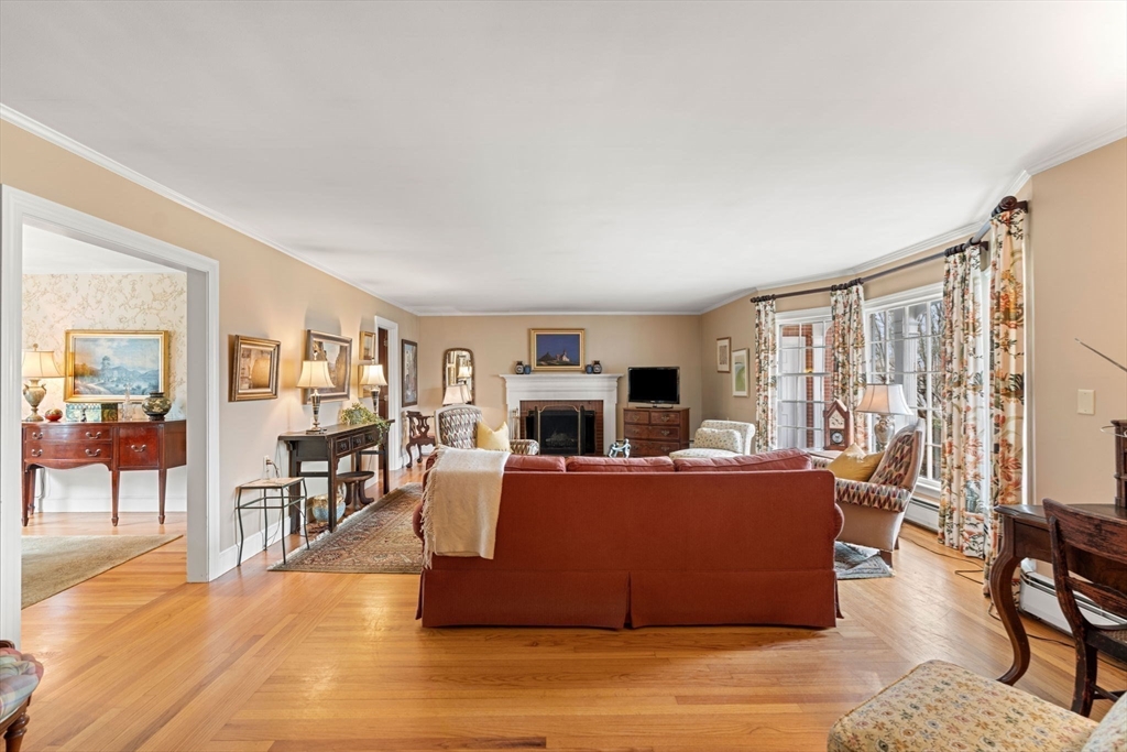 240 Clark Road Lowell, MA 01852 - Photo 5 of 42 Gallery Image 5