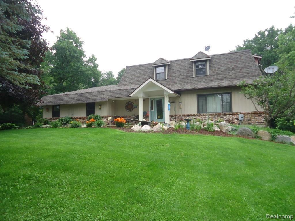 6335 Lahring Road Holly, MI 48442 - Photo 1 of 50 Front