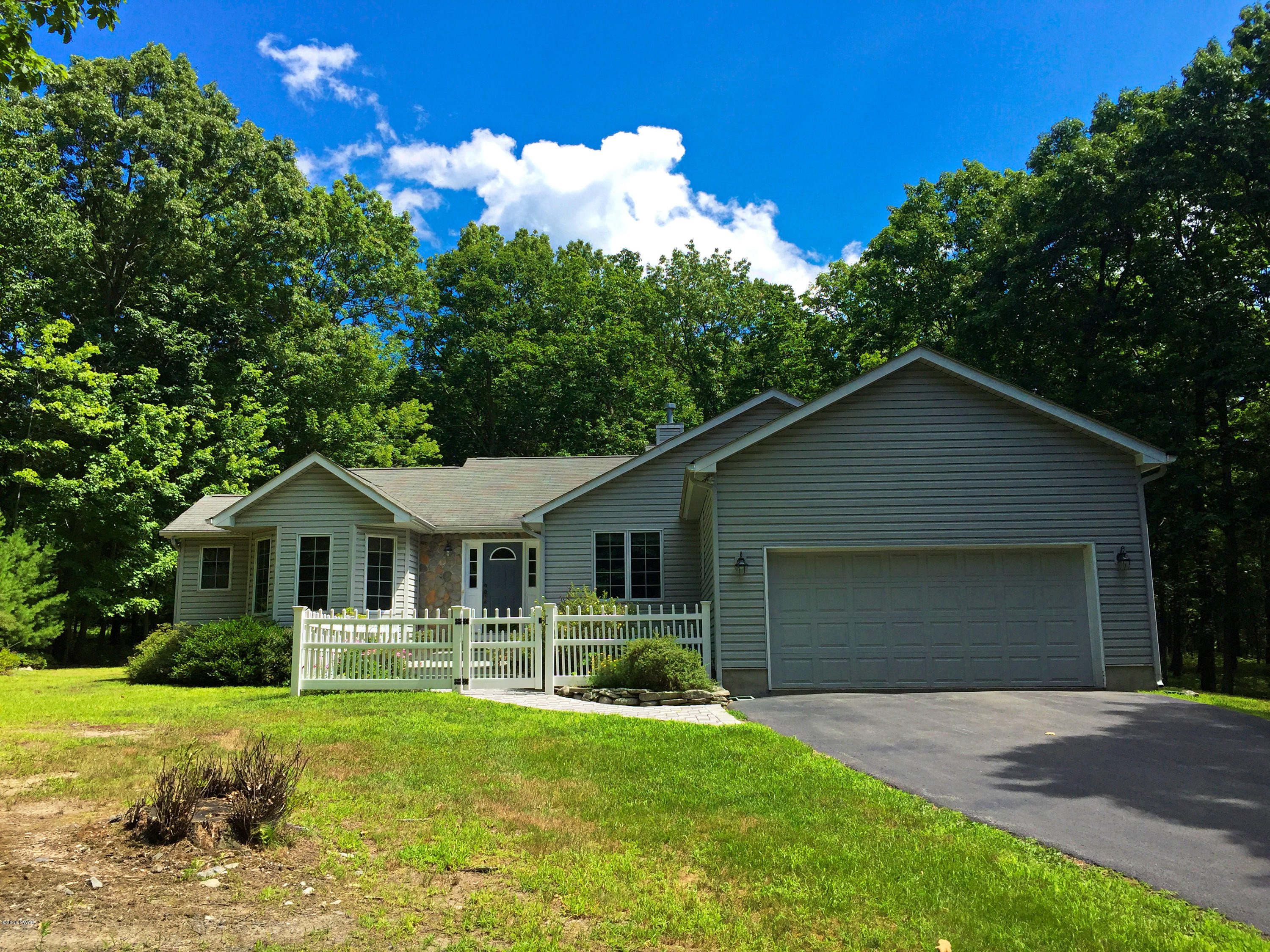 120 Stone Ridge Lane Milford, PA 18337 - Photo 1 of 33