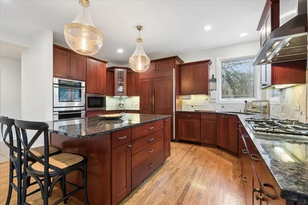 $1,450,000 | 3 Elsinoor Drive, Lincolnshire, IL 60069
