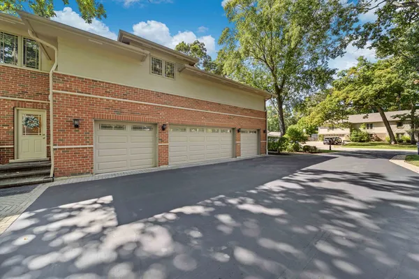 $1,450,000 | 3 Elsinoor Drive, Lincolnshire, IL 60069