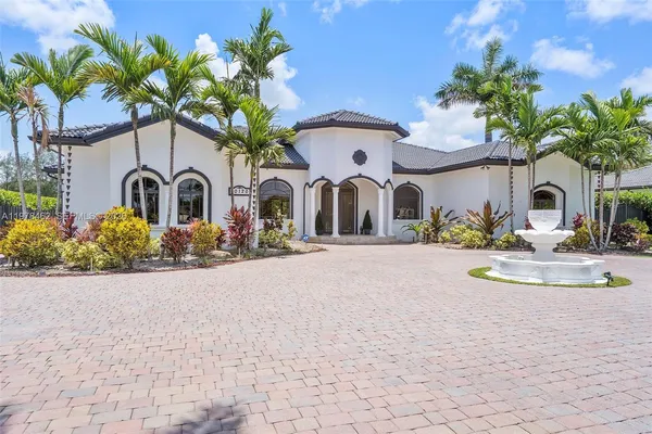 $1,899,000 | 20120 Southwest 133rd Avenue, Miami, FL 33177