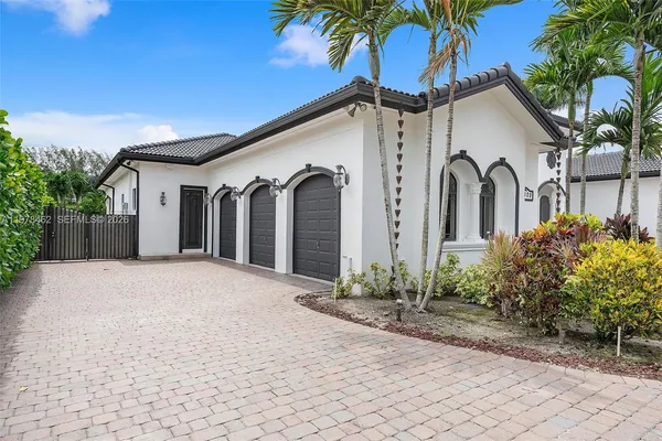 $1,899,000 | 20120 Southwest 133rd Avenue, Miami, FL 33177