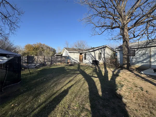$2,200 | 207 Chippendale Avenue, Austin, TX 78745