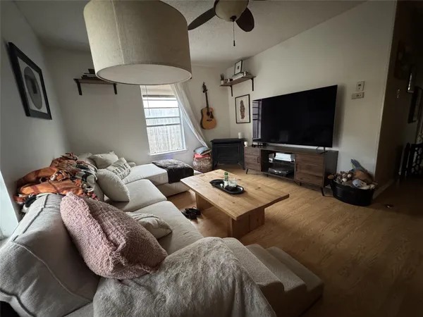 $2,200 | 207 Chippendale Avenue, Austin, TX 78745