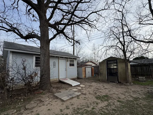 $2,200 | 207 Chippendale Avenue, Austin, TX 78745