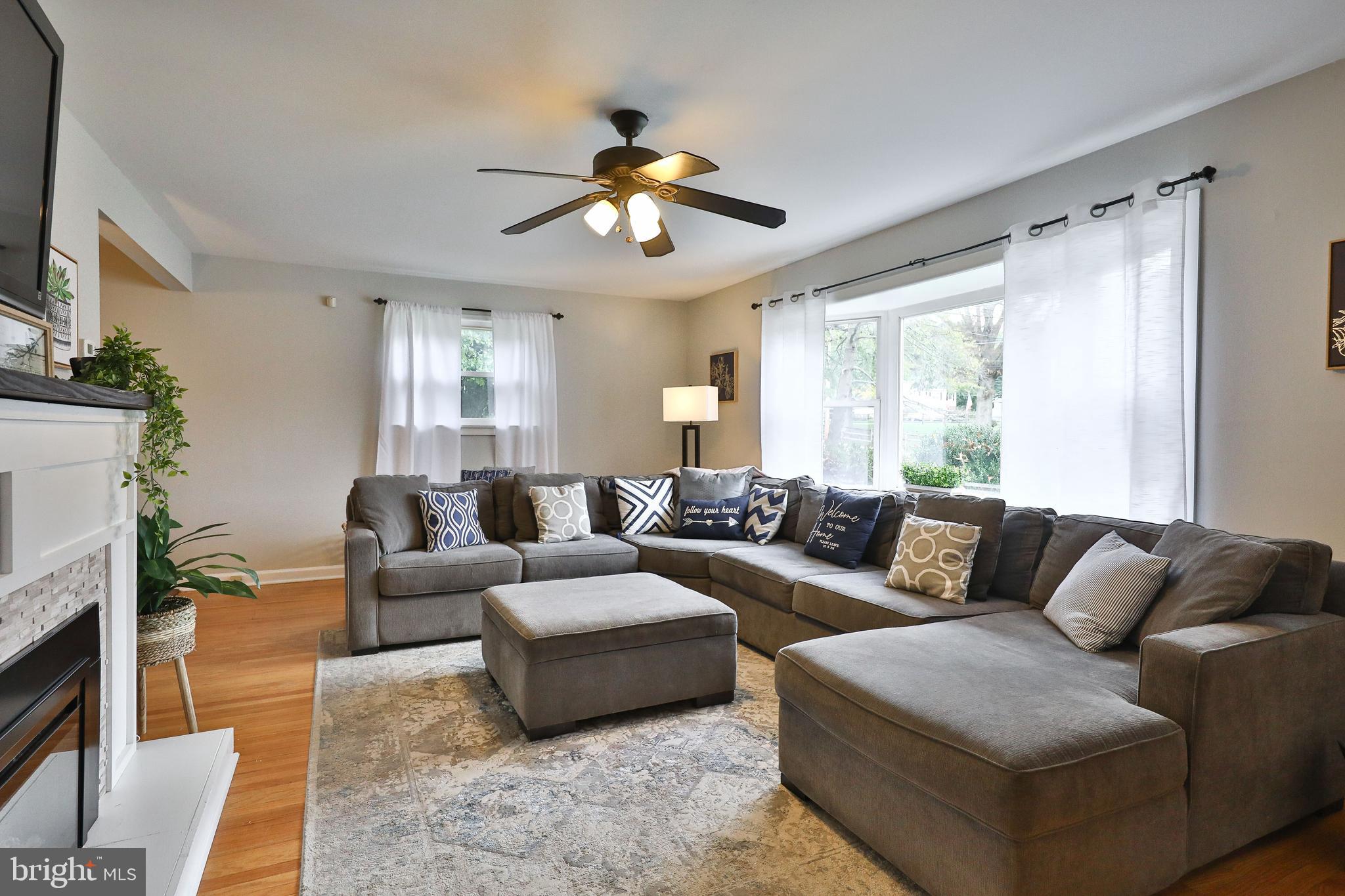 606 Meadowbrook Road Norristown, PA 19401 - Photo 3 of 37 Gallery Image 3