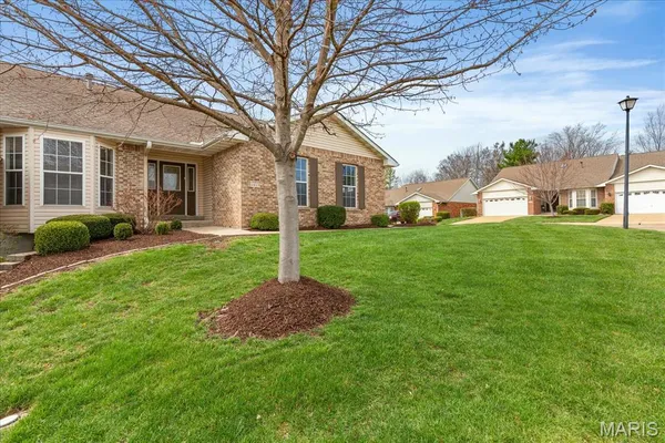 $375,000 | 2919 Mac Arthur Drive, Unit 29, St. Charles, MO 63301