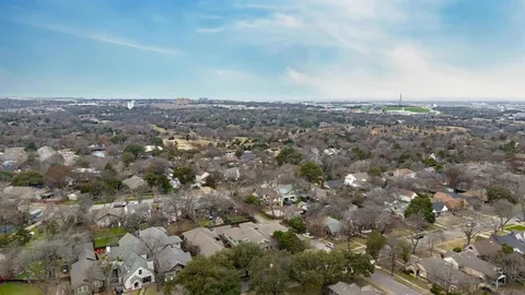 $975,000 | 939 North Windomere Avenue, Dallas, TX 75208