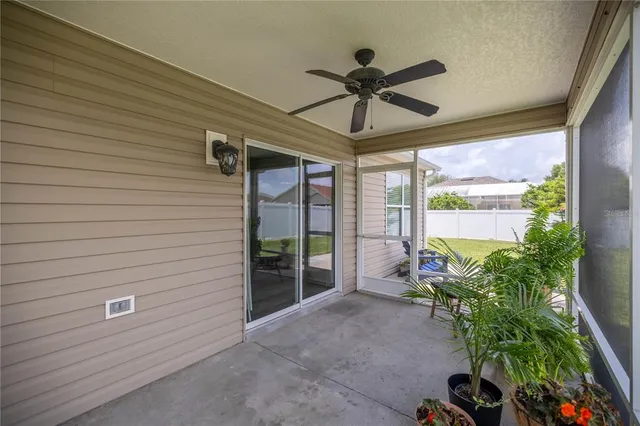 $289,500 | 5068 Northeast 121st Avenue, Oxford, FL 34484