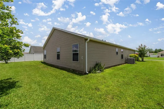 $289,500 | 5068 Northeast 121st Avenue, Oxford, FL 34484