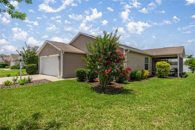 $289,500 | 5068 Northeast 121st Avenue, Oxford, FL 34484