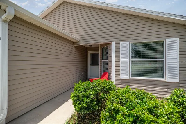 $289,500 | 5068 Northeast 121st Avenue, Oxford, FL 34484