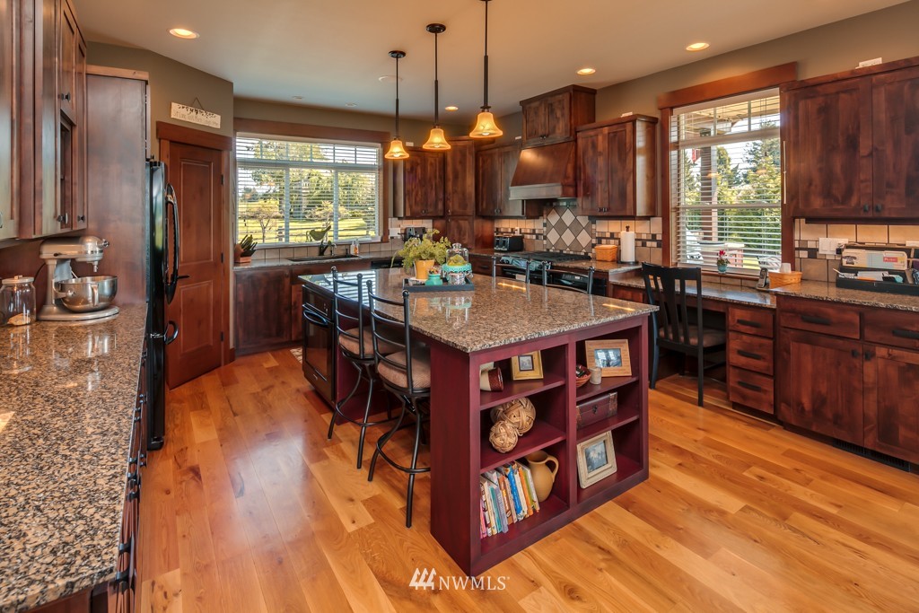 574 East Wiser Lake Road Lynden, WA 98264 - Photo 6 of 25