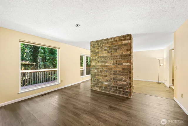 $1,195,000 | 15604 Southeast 42nd Place, Bellevue, WA 98006