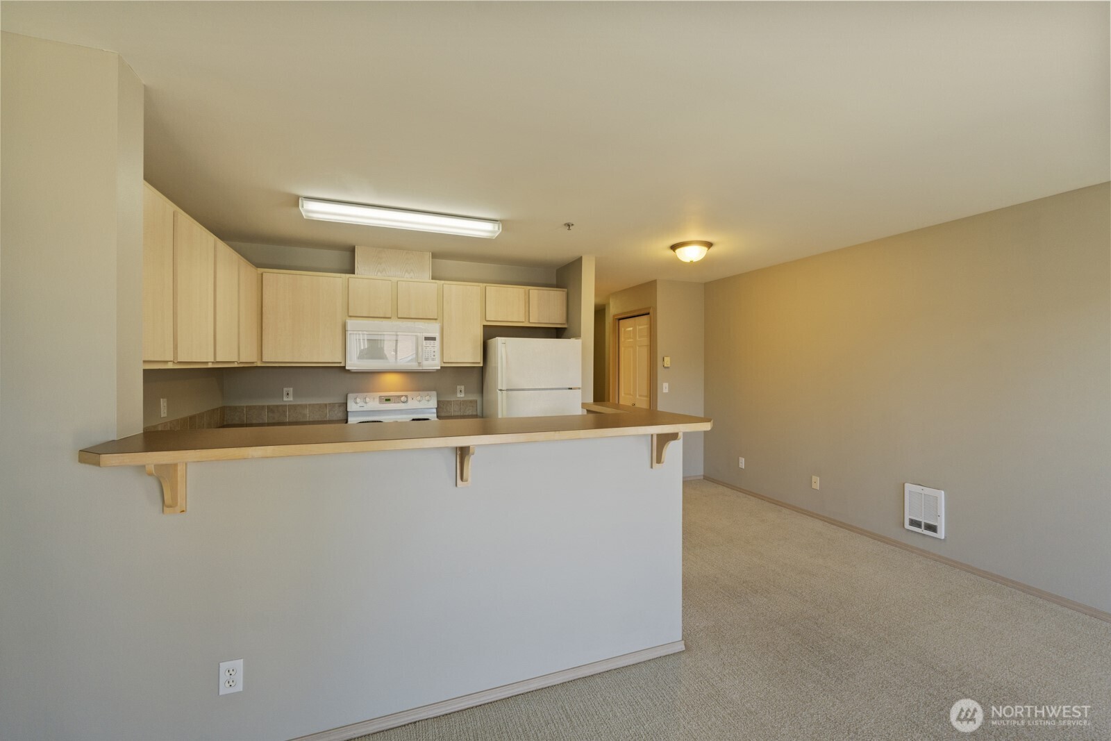 600 North 85th Street, Unit 401 Seattle, WA 98103 - Photo 18 of 39