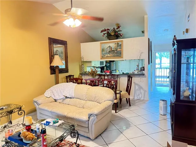 $165,000 | 5809 Rattlesnake Hamm Road, Unit 201, Naples, FL 34113