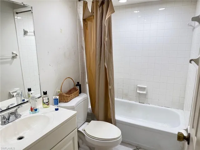 $165,000 | 5809 Rattlesnake Hamm Road, Unit 201, Naples, FL 34113