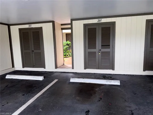 $165,000 | 5809 Rattlesnake Hamm Road, Unit 201, Naples, FL 34113